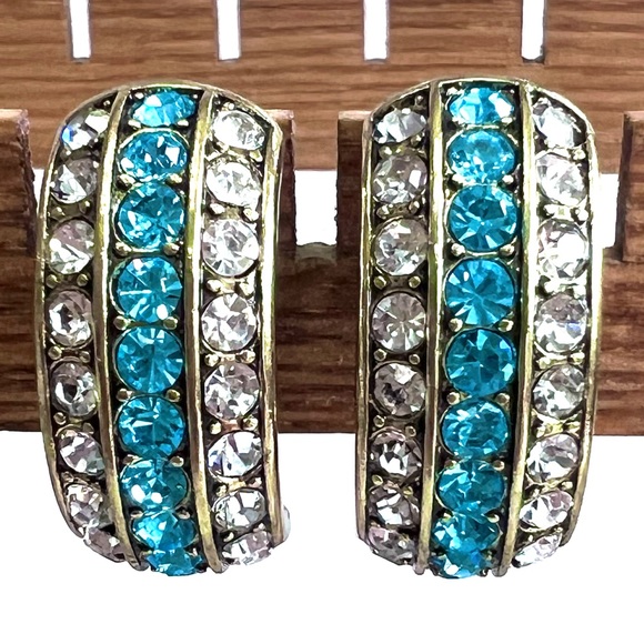 Heidi Daus 🆕 blue clip on half hoop earrings - Picture 1 of 10